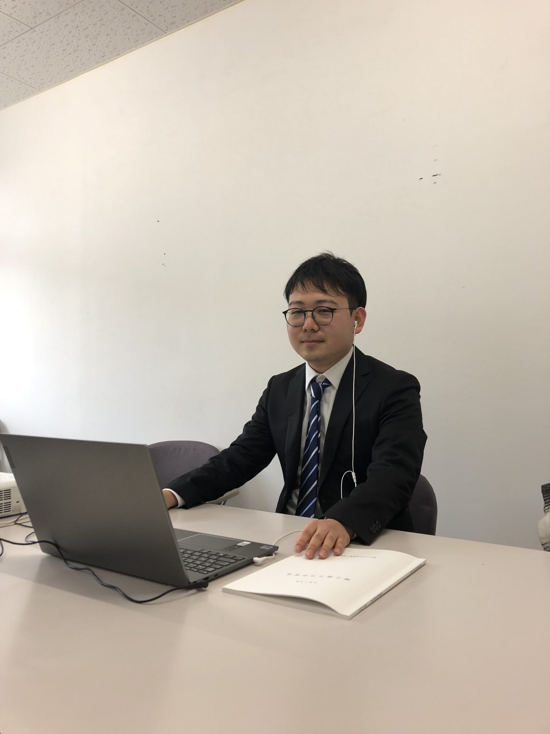 惟村くんが、学際高等研究院 博士研究院生に採択されました。